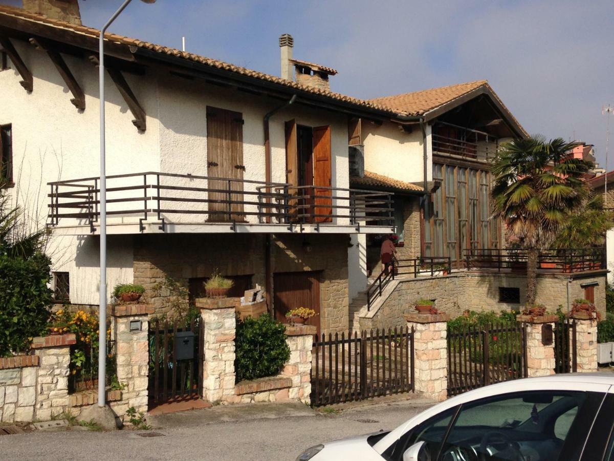 Villa Lilly Falconara Marittima Bagian luar foto