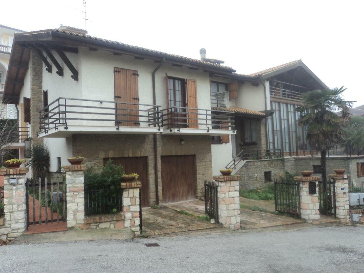 Villa Lilly Falconara Marittima Bagian luar foto